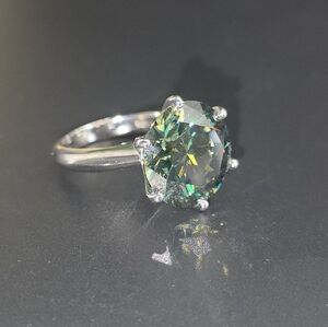 10 Carat Green Moissanite Diamond. 925 Sterling Silver Ring. Platinum Plated.